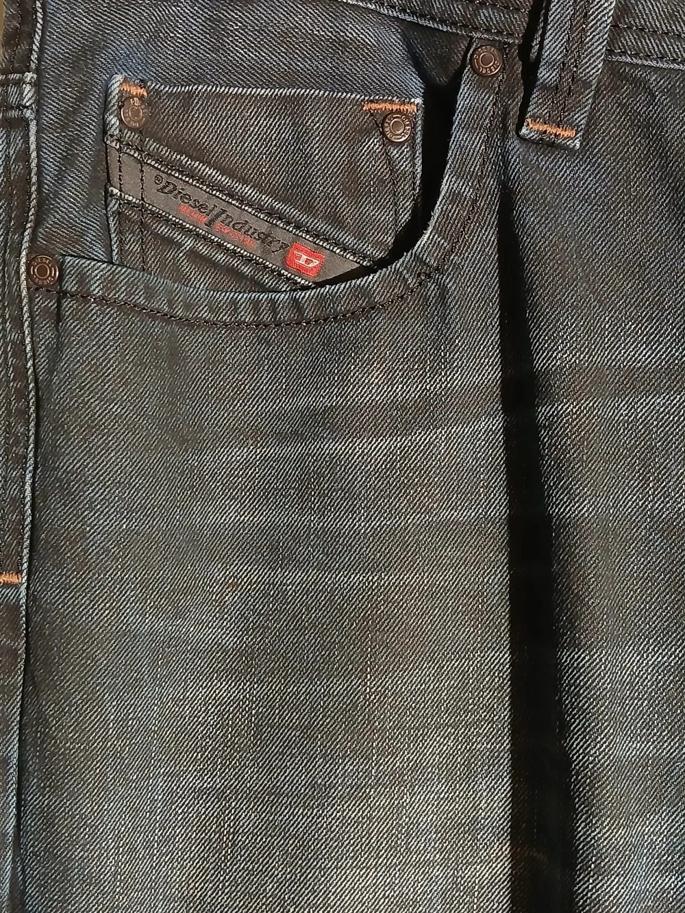 DIESEL LARKEE 30W 30L